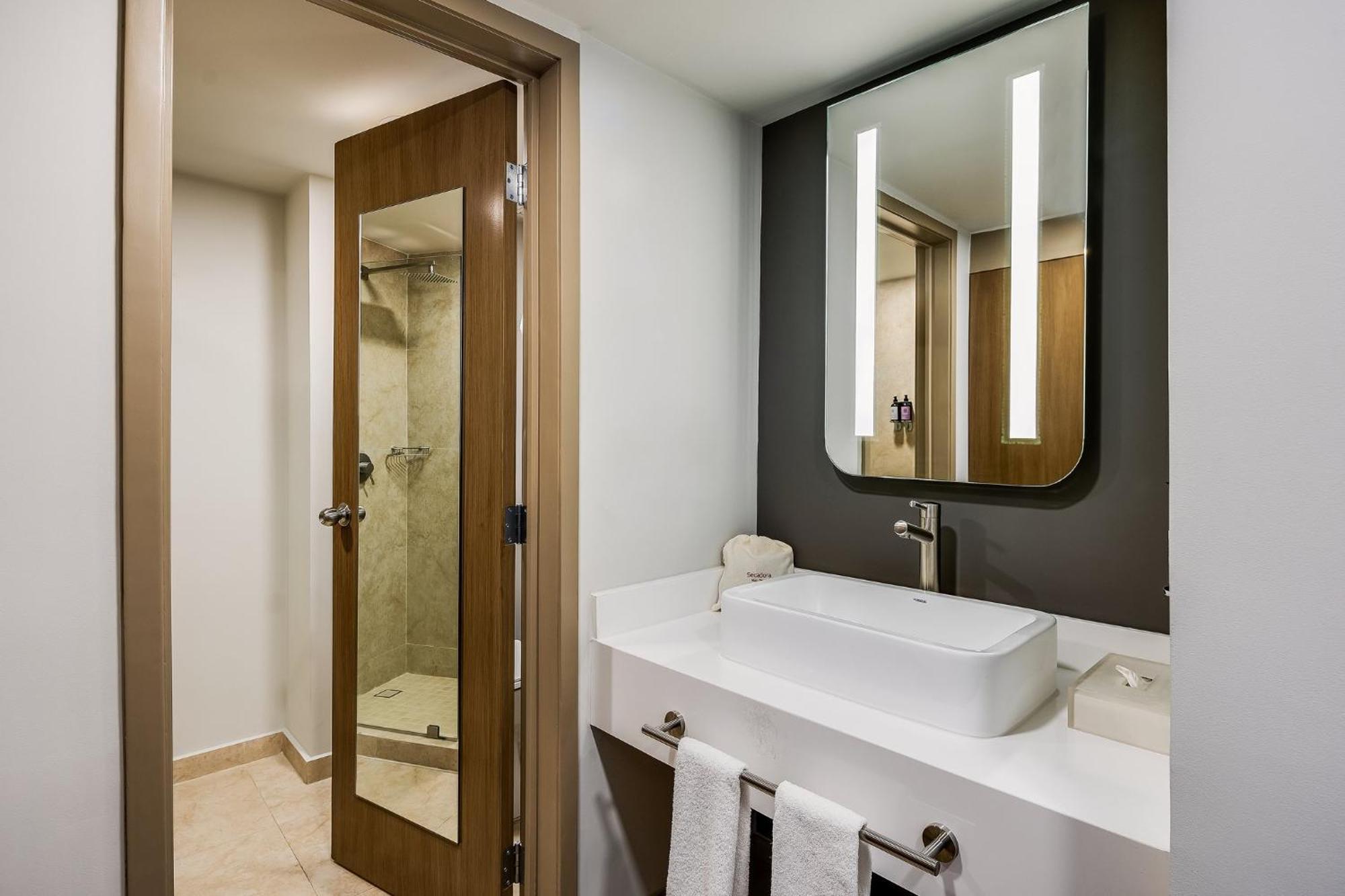 Fiesta Inn Monterrey Valle San Pedro Garza Garcia Экстерьер фото